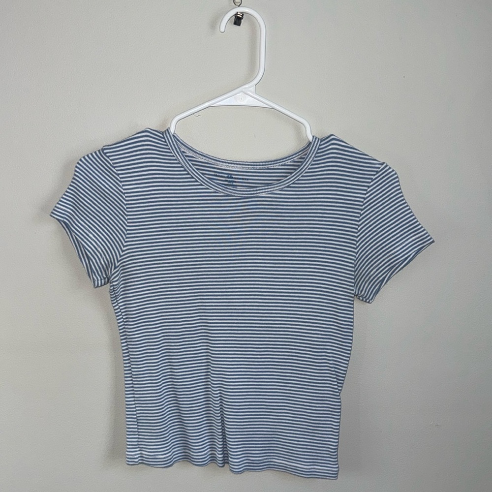 blue and white striped t shirt